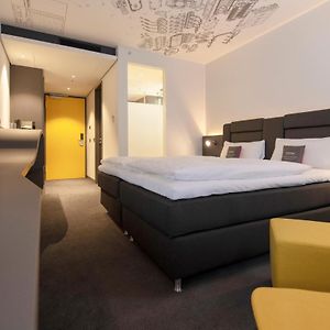 Superior Zimmer mit Kingsize-Bett